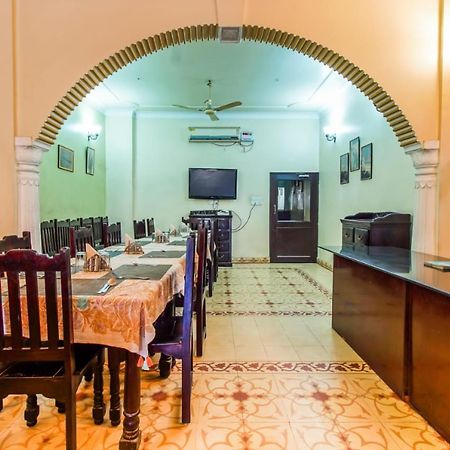 Hotel Utsav Niwas ジャイプール エクステリア 写真